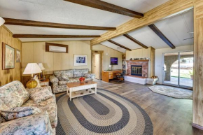 Scenic Perris Rental Home about 9 Mi to Lake Elsinore!